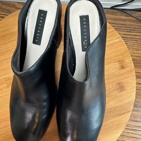 UEC Sanctuary Black Leather Boom Heel Mules Size 8.5 Women’s