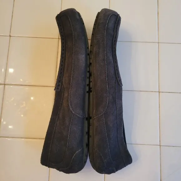 UGG 11 Leather Suede Moccasin Slippers Black 1003419 Moc Toe ASCOT