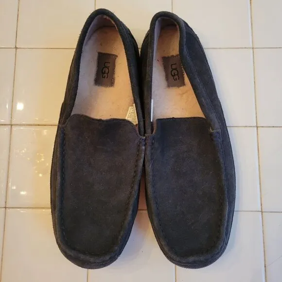 UGG 11 Leather Suede Moccasin Slippers Black 1003419 Moc Toe ASCOT