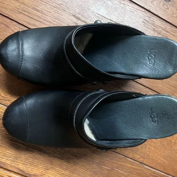 UGG Abbie Leather Wooden Platform Clogs 9