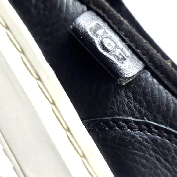UGG ALAMEDA BLACK LEATHER UPPER SLIP ONS COTTON CANVAS WOMENS 6 NEW IN BOX