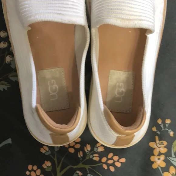 UGG Alameda Sammy Woven Slip On Everyday Shoe in White and Tan