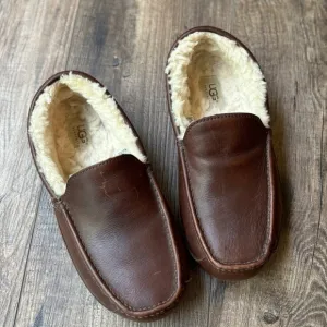 UGG Ascot Leather Slip On Loafer Slippers Sherpa Lined Brown Men's Size 9