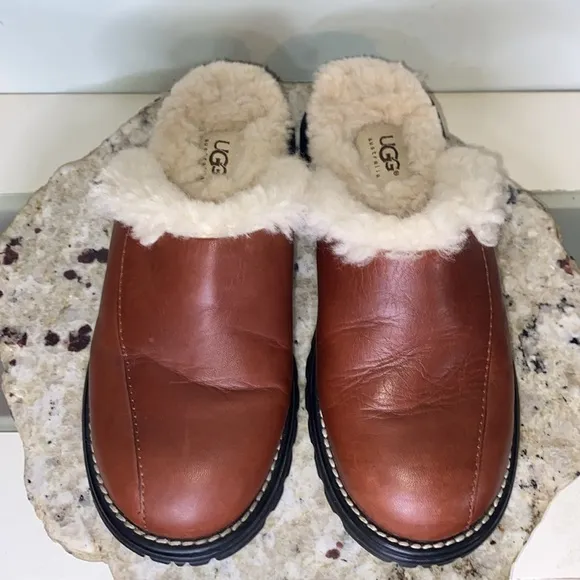 UGG Australia Brown Leather Shearling Lined Casual Mule Clogs-Women Size 6