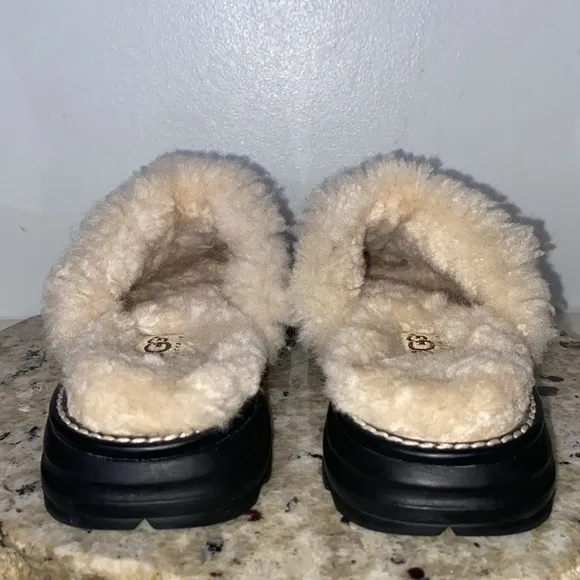 UGG Australia Brown Leather Shearling Lined Casual Mule Clogs-Women Size 6