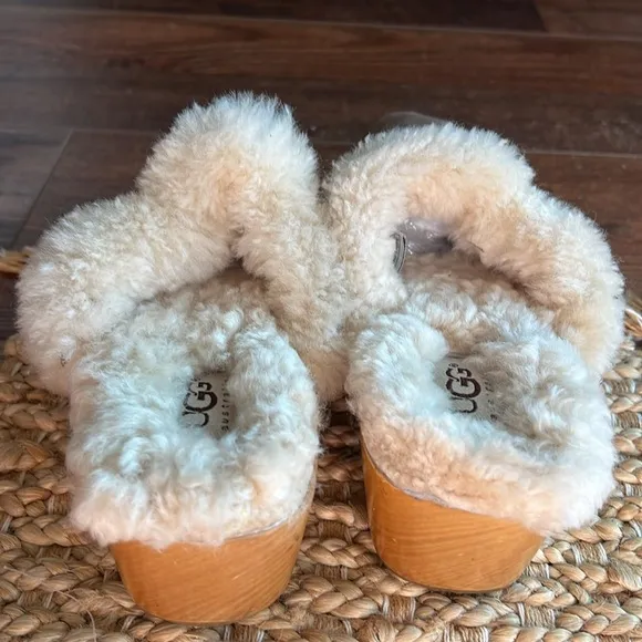 Ugg Australia Sz 6 Women's Kalie Brown Leather Stud Sheepskin Clogs