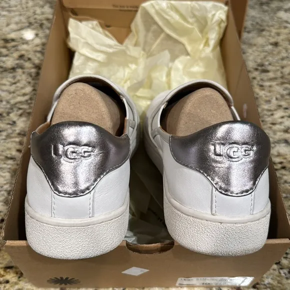 UGG  Cas Leather Slip On Sneakers White &amp; Silver