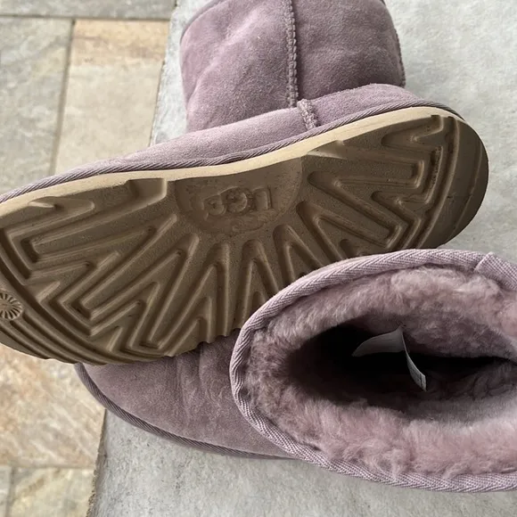 UGG CLASSIC MINI II LAVENDER BOOT US 5