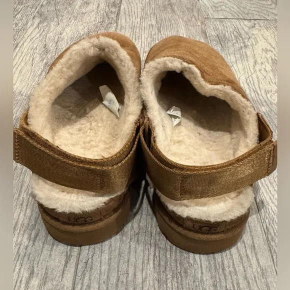 Ugg goldenstar chestnut cozy clogs