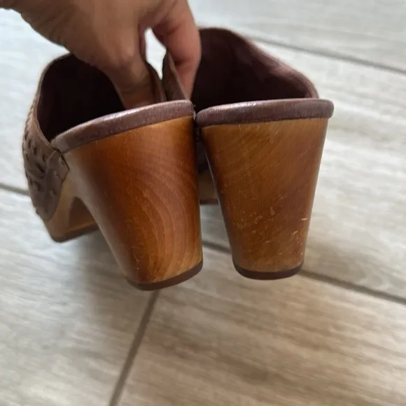 UGG Leather Woven Clog Heeled Mules Size 6 Brown Slip-On
