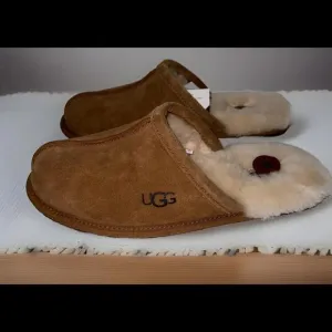 UGG - Men's Scuff Slipper