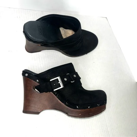 UGG Natalee Wedge Clogs Black Suede Leather Studded Fur Lined Women’s Size 6