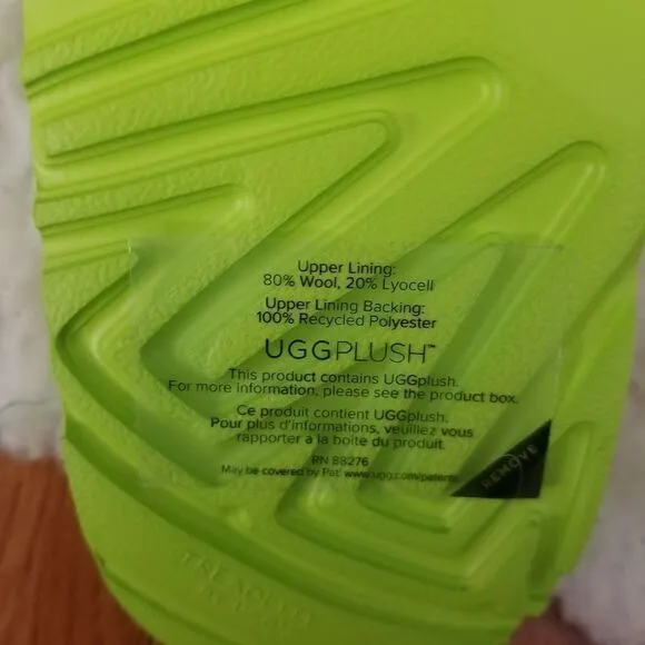 UGG Fluff Yeah Girls Clogs Slippers in Key Lime