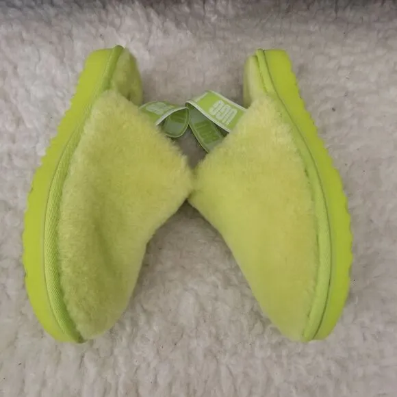 UGG Fluff Yeah Girls Clogs Slippers in Key Lime