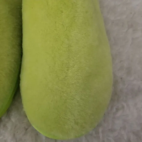 UGG Fluff Yeah Girls Clogs Slippers in Key Lime