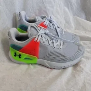 Under Armour HOVR Apex Grey Orange Size 6 Women