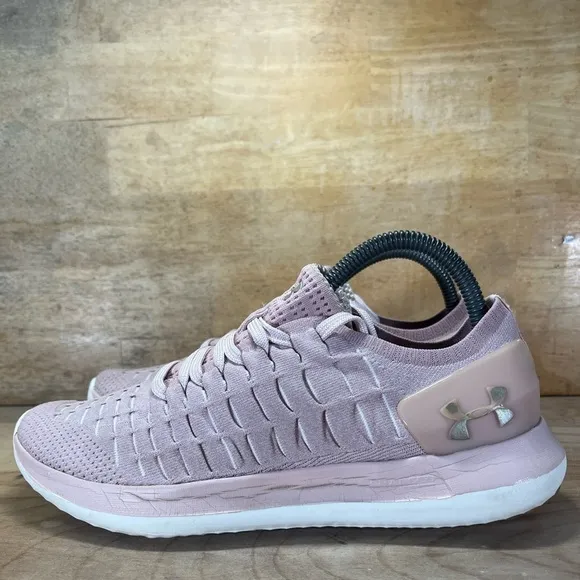 Under Armour Slingride 2 Womens Size 9 Running Shoes Sneakers Pink 3020358-602