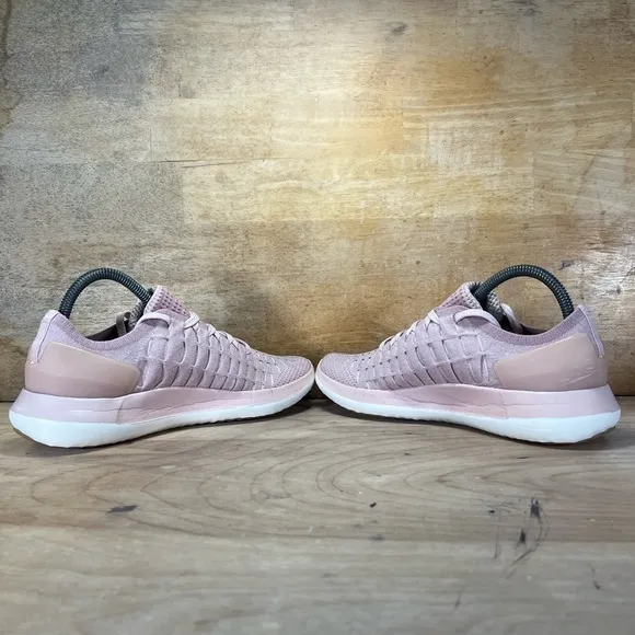 Under Armour Slingride 2 Womens Size 9 Running Shoes Sneakers Pink 3020358-602