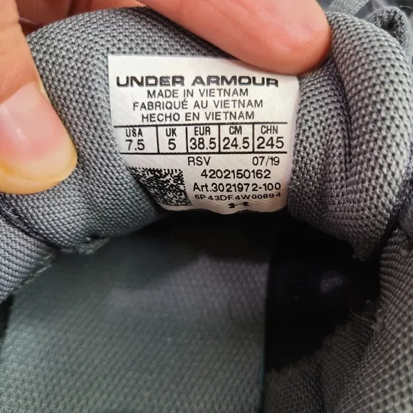 Under Armour Womens Charged Assert Gray Running Shoes Sneakers Size 7.5