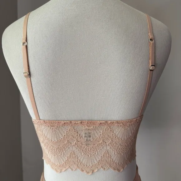Understatement Lace Bralette Top (Nude)
