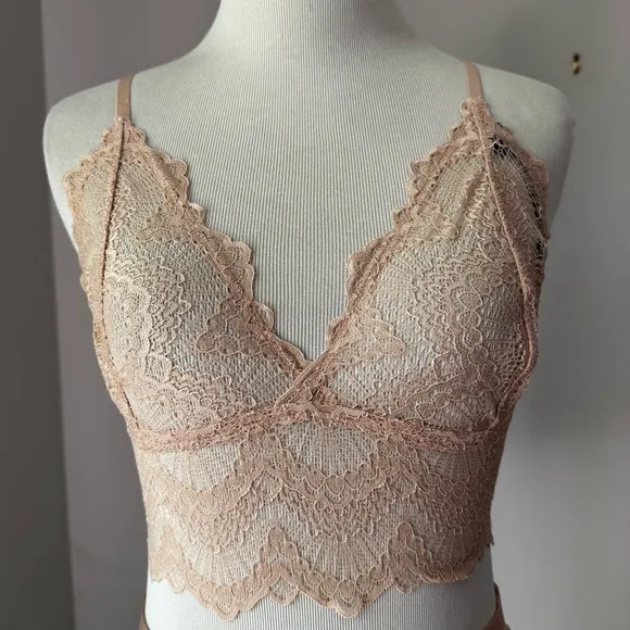 Understatement Lace Bralette Top (Nude)