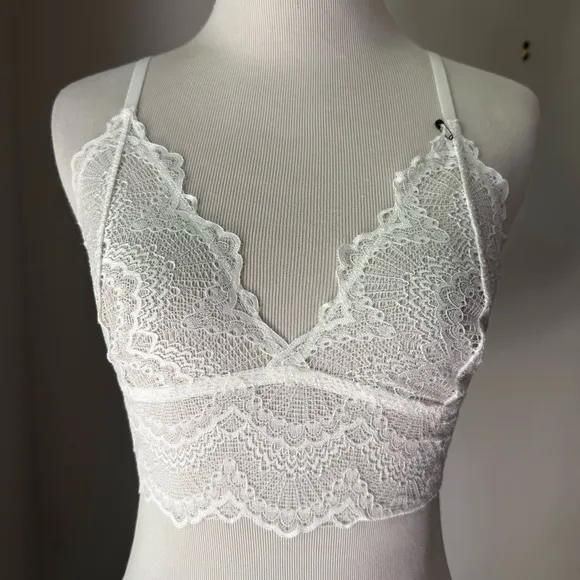 Understatement Lace Bralette Top (Off White) NWOT