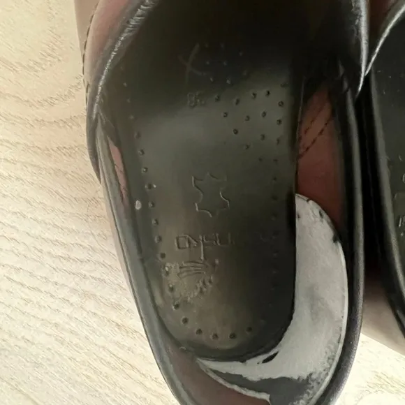 Unisex Dansko Brown Leather Clogs