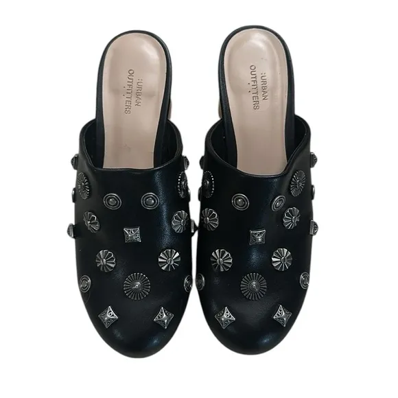 Urban Outfitters Blairwood Silver Studded Black Vegan Leather Mule Clogs Size 6