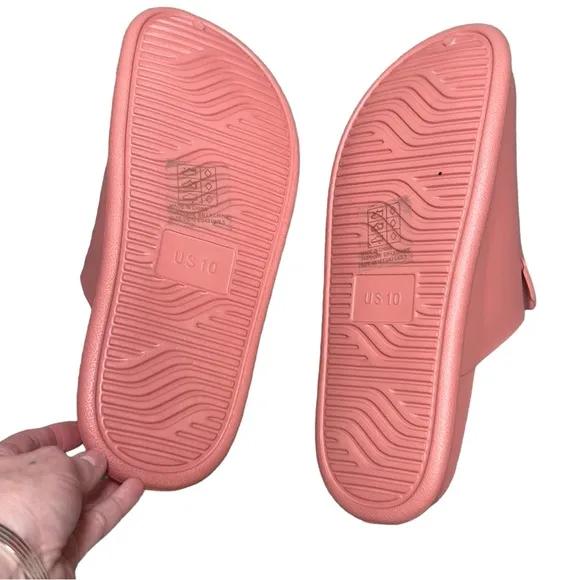 Urban Outfitters Molded EVA Cushioned Slip On Clog