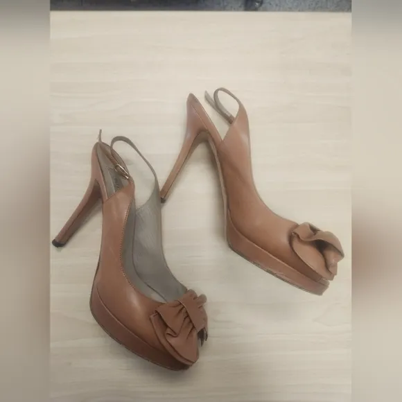 Valentino 37