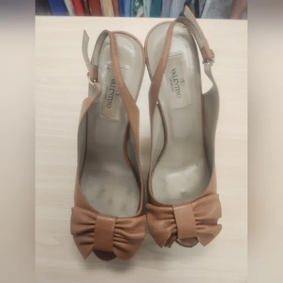 Valentino 37