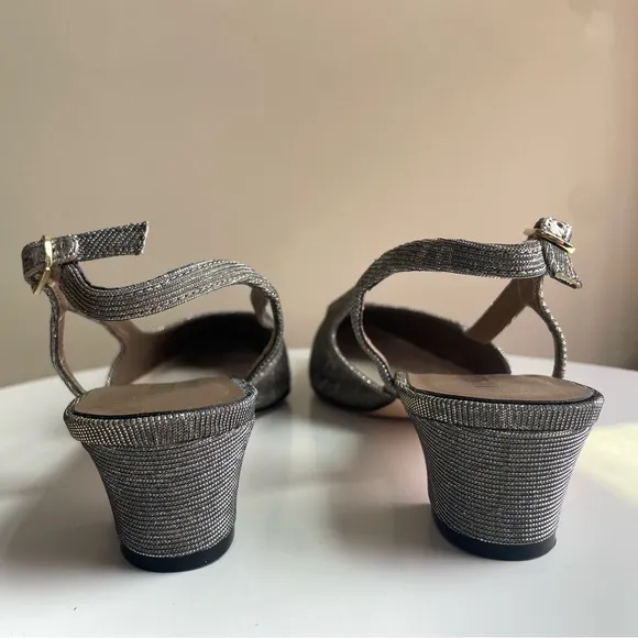 Vaneli Aliz Slingback Heels in Platinum Nizza Metallic Size 9