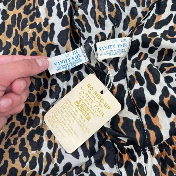 Vanity Fair Animal Print Matching Robe and Slip Skirt Set 70s 80s