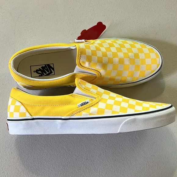 VANS | Checkerboard Classic Slip On Shoe in Cyber Yellow