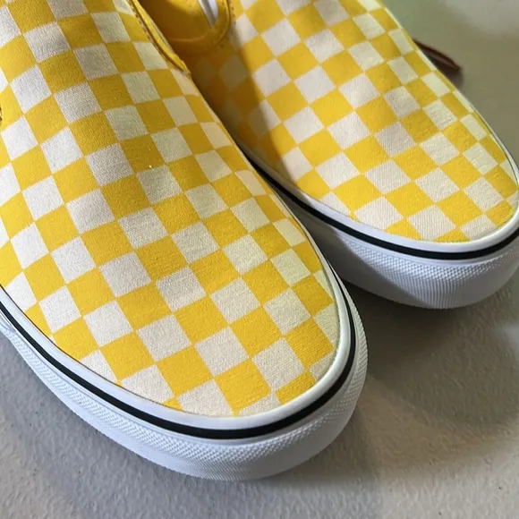 VANS | Checkerboard Classic Slip On Shoe in Cyber Yellow