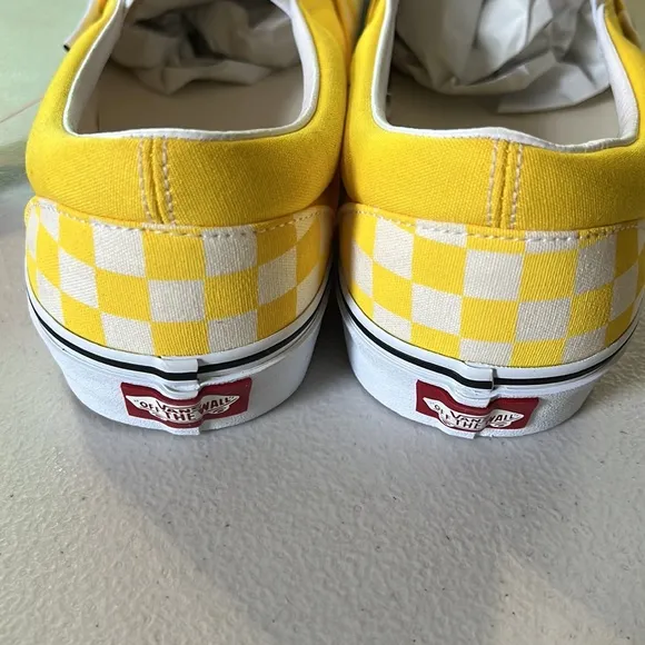 VANS | Checkerboard Classic Slip On Shoe in Cyber Yellow
