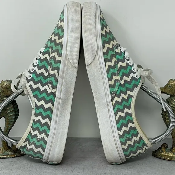 Vans Off the Wall Chevron Green &amp; Grey Shoes Men 7/Women 8.5 Sneakers