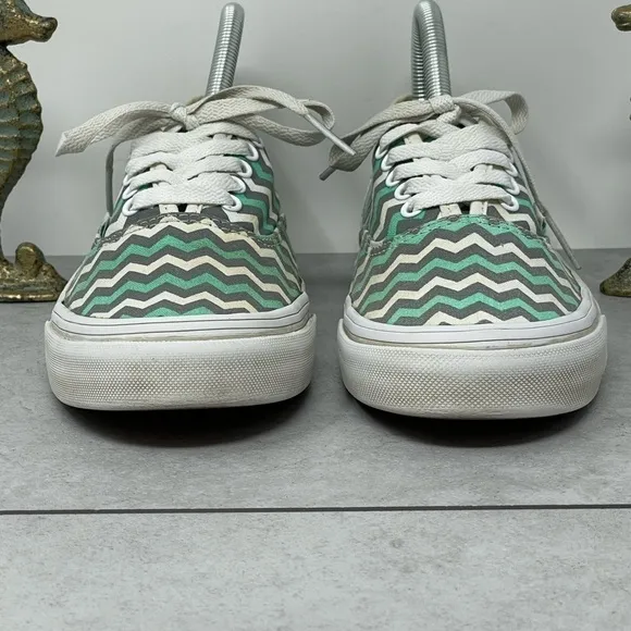 Vans Off the Wall Chevron Green &amp; Grey Shoes Men 7/Women 8.5 Sneakers