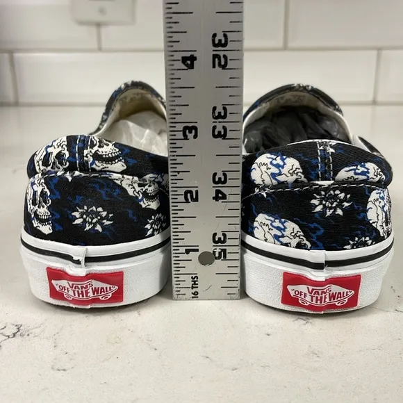 Vans Slip-Ons Flash Skulls Unisex Men’s 3.5 - Women’s 5 worn 4-5 times
