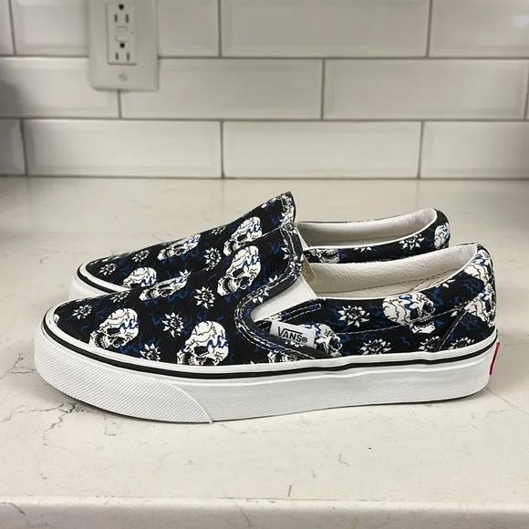 Vans Slip-Ons Flash Skulls Unisex Men’s 3.5 - Women’s 5 worn 4-5 times