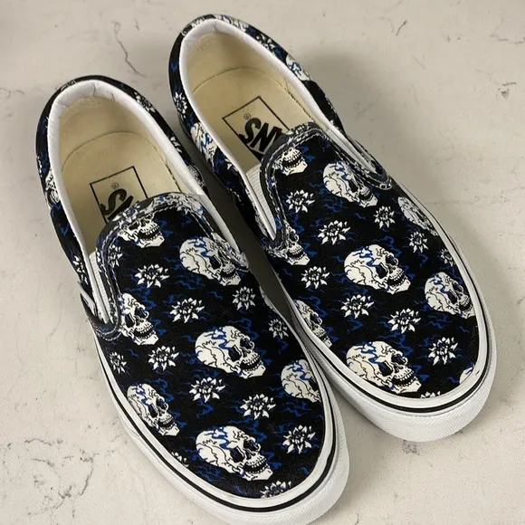 Vans Slip-Ons Flash Skulls Unisex Men’s 3.5 - Women’s 5 worn 4-5 times