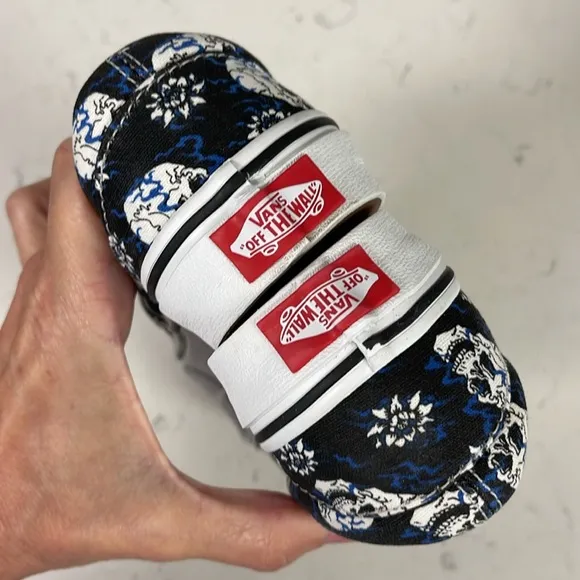 Vans Slip-Ons Flash Skulls Unisex Men’s 3.5 - Women’s 5 worn 4-5 times