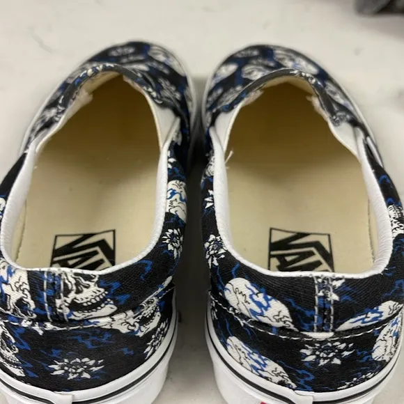 Vans Slip-Ons Flash Skulls Unisex Men’s 3.5 - Women’s 5 worn 4-5 times