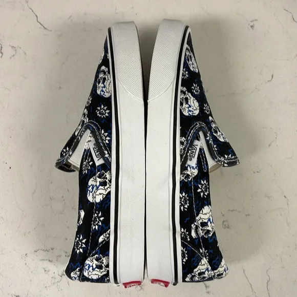 Vans Slip-Ons Flash Skulls Unisex Men’s 3.5 - Women’s 5 worn 4-5 times