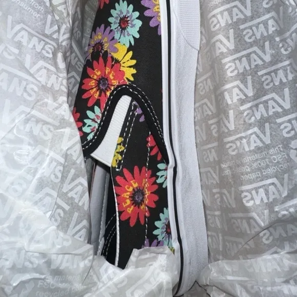 Vans sneakers floral peace HTF classic slipon new in box m9 w10.5 new in box
