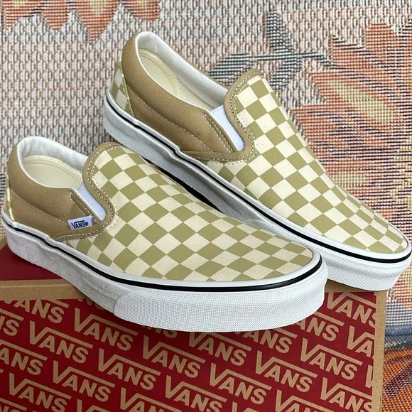 Vans WMNS Classic Slip-OnCheckerboard Taos TaupeVN0A5A08YUUSneakers