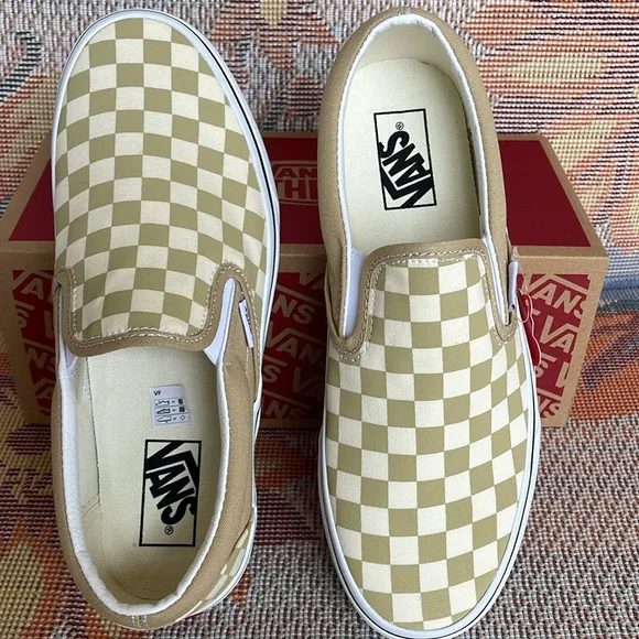 Vans WMNS Classic Slip-OnCheckerboard Taos TaupeVN0A5A08YUUSneakers