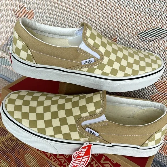 Vans WMNS Classic Slip-OnCheckerboard Taos TaupeVN0A5A08YUUSneakers