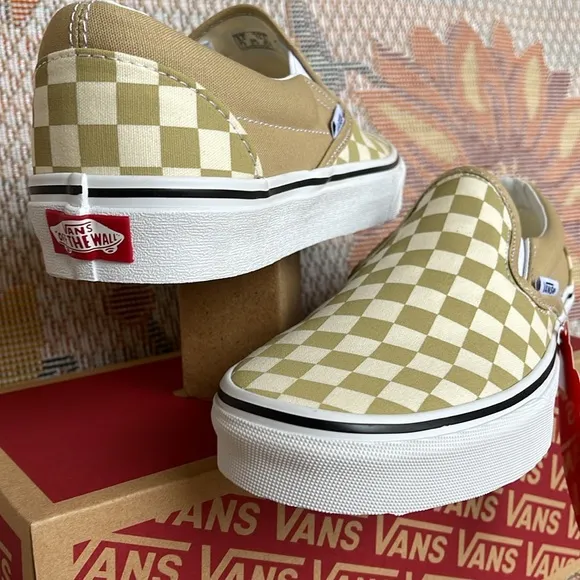 Vans WMNS Classic Slip-OnCheckerboard Taos TaupeVN0A5A08YUUSneakers