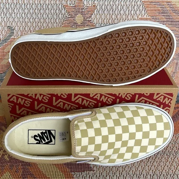 Vans WMNS Classic Slip-OnCheckerboard Taos TaupeVN0A5A08YUUSneakers